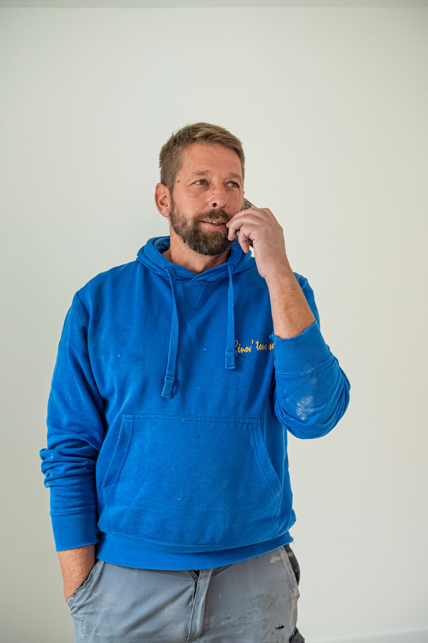 Spécialistes des sols, qu'ils soient neufs ou à rénover, au service des particuliers et des professionnels. Nous intervenons dans les Hautes-Pyrénées, les Pyrénées Atlantiques, le Gers et la Haute-Garonne.